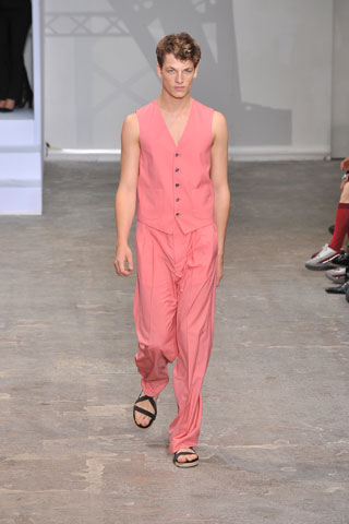 Louis Vuitton / - 2009